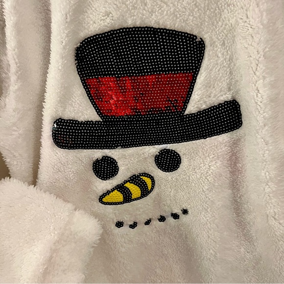 Snowman Sweater - Picture 4 of 4